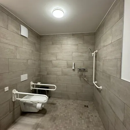 Fair N Square 24 Stunden Self-check In Darmstadt