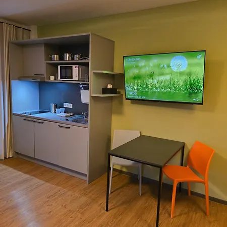 Aparthotel Fair N Square 24 Stunden Self-check In 4*