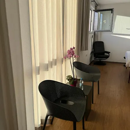 Fair N Square 24 Stunden Self-check In