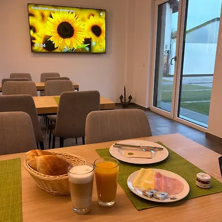 Fair N Square 24 Stunden Self-check In Aparthotel 4*