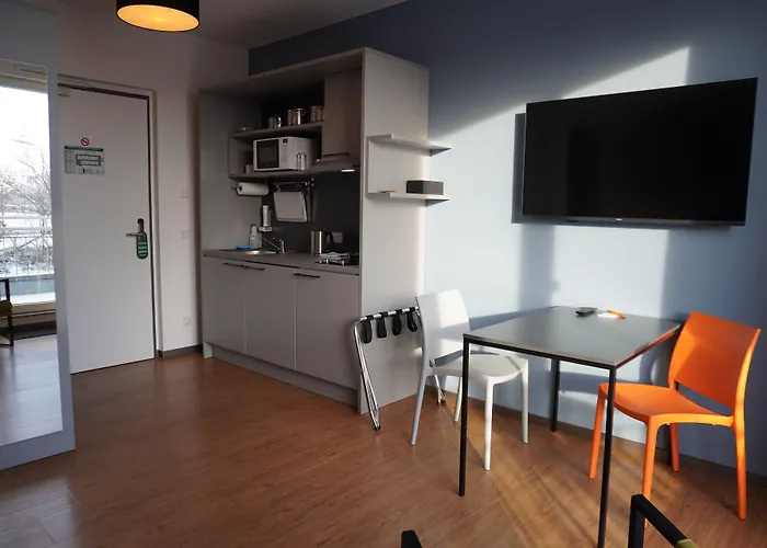 Aparthotel Fair N Square 24 Stunden Self-check In Darmstadt